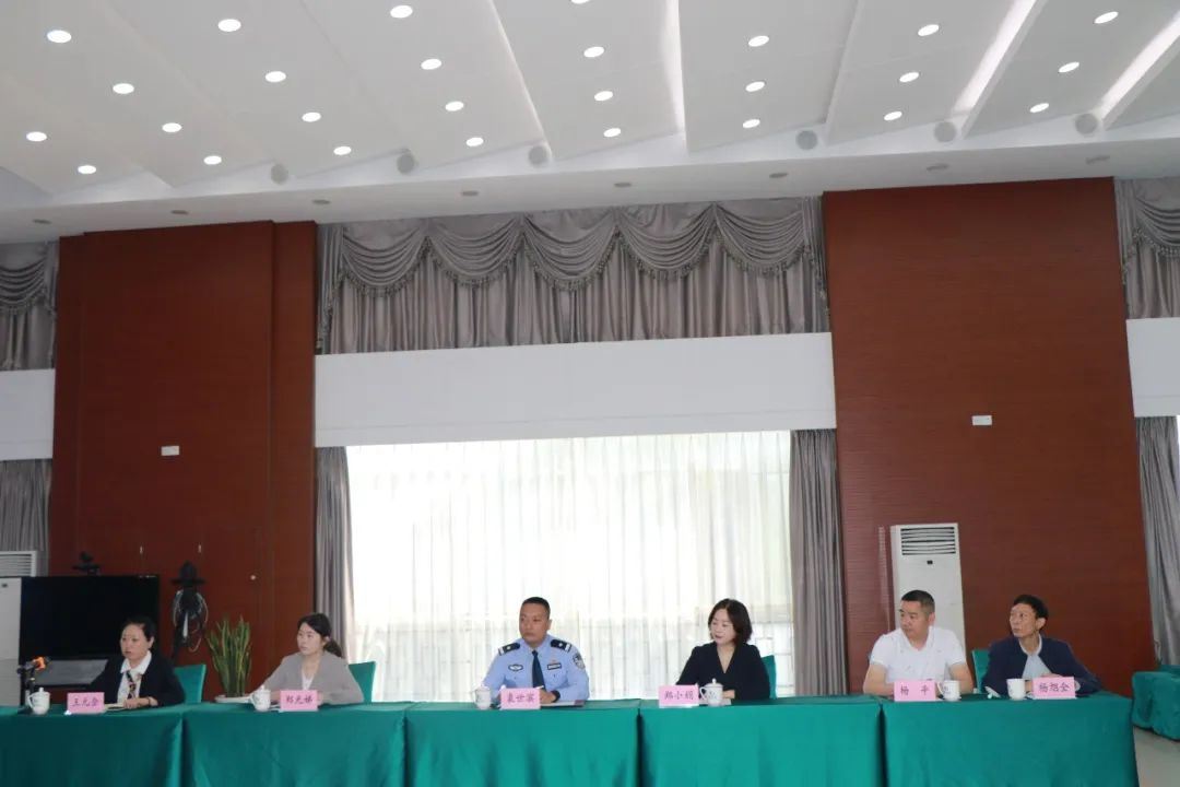 四川省汉王山监狱召开 “开门评查”座谈会
