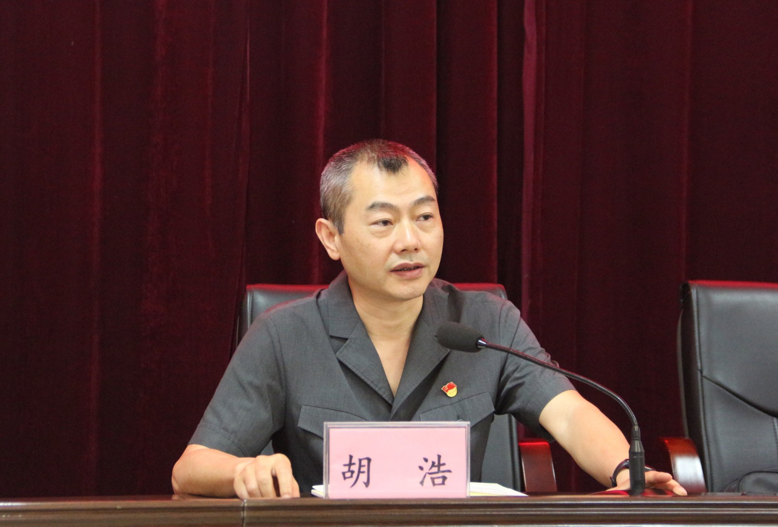图片3：筠连县法院党组书记、院长胡浩.JPG