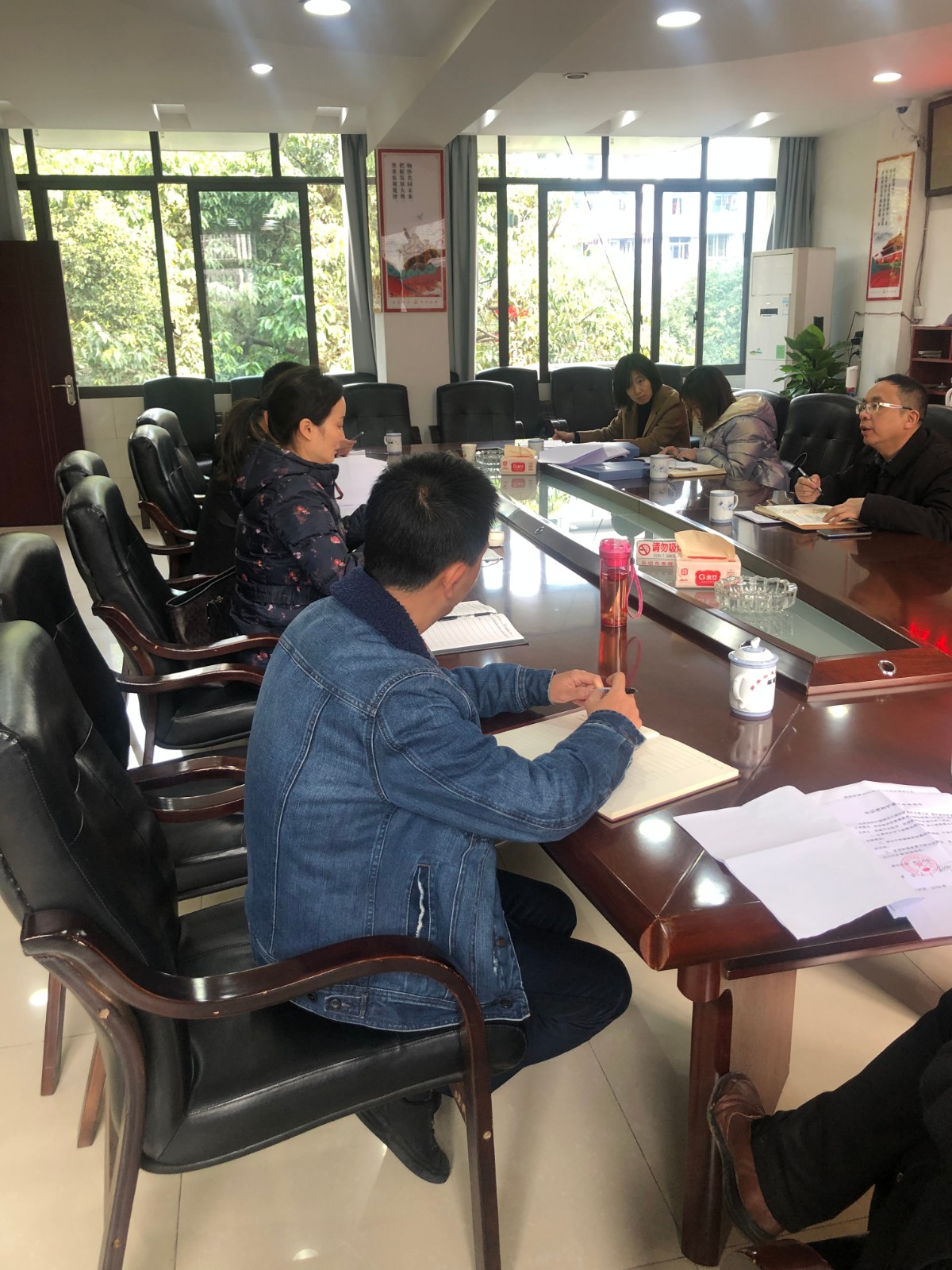 防范“民转刑”案件座谈会.jpg
