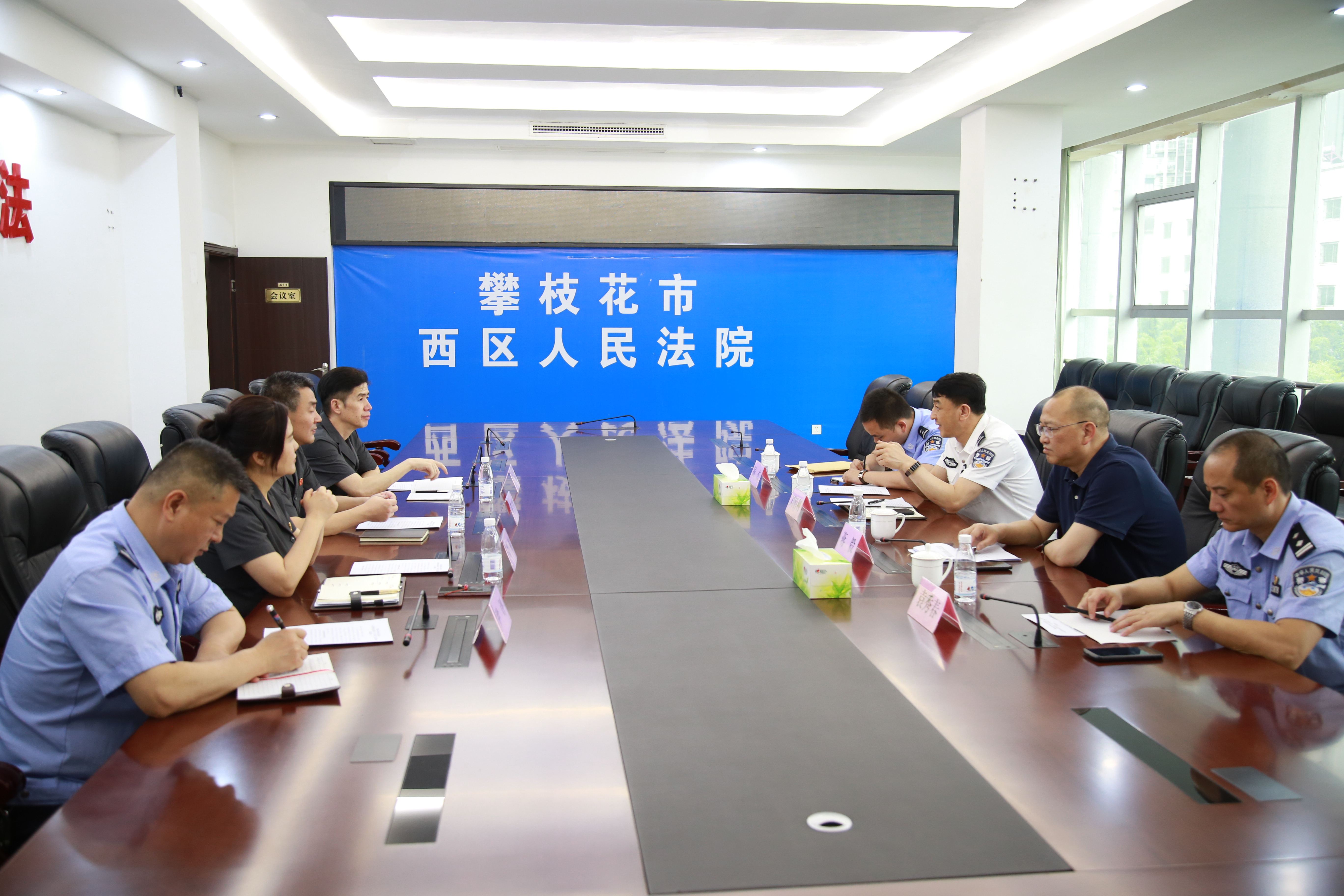 4月14日，省高院法警总队总队长刘佰利到我院督导警务工作2.jpg