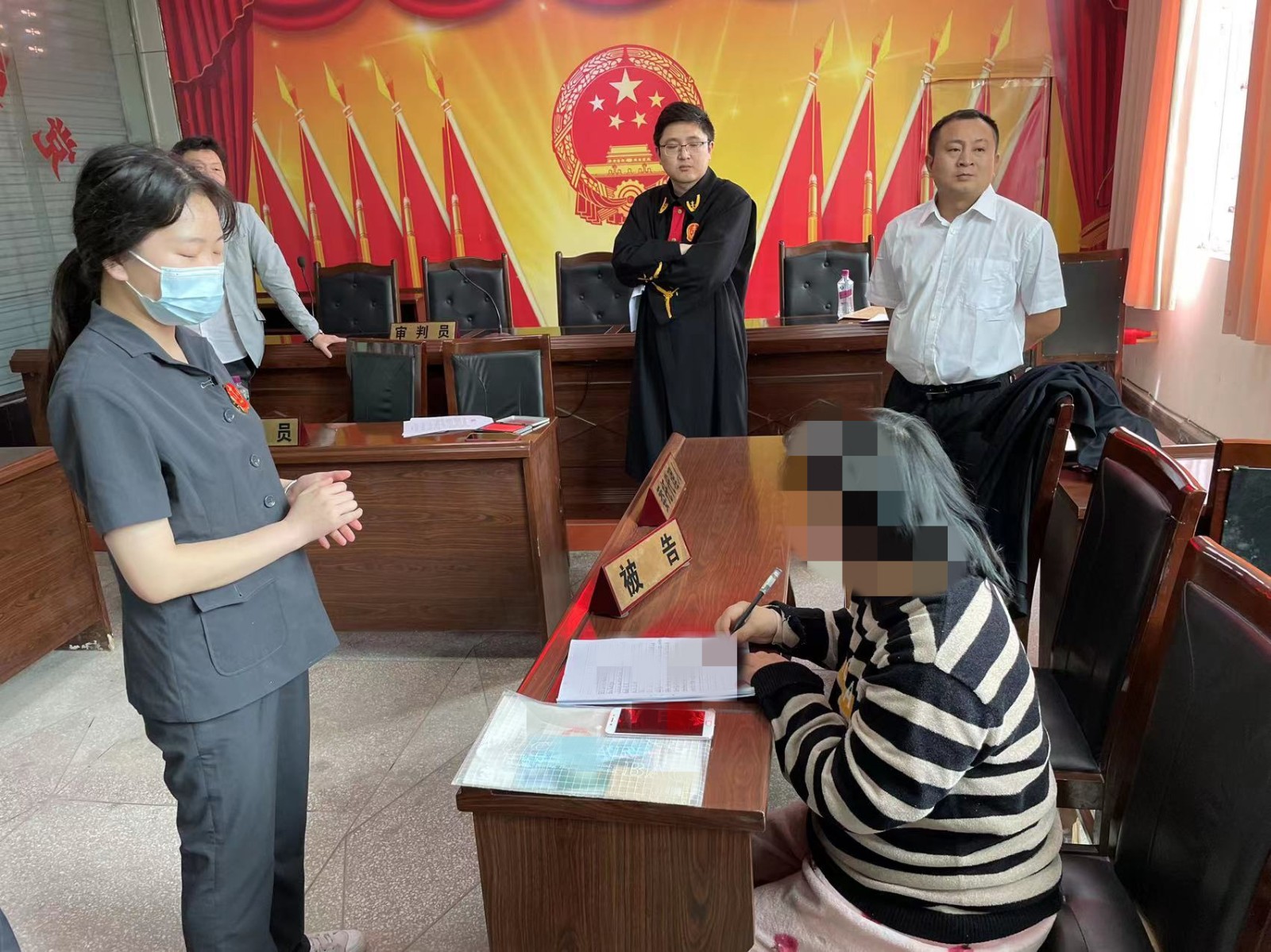 微信图片_20220518113022_副本.jpg