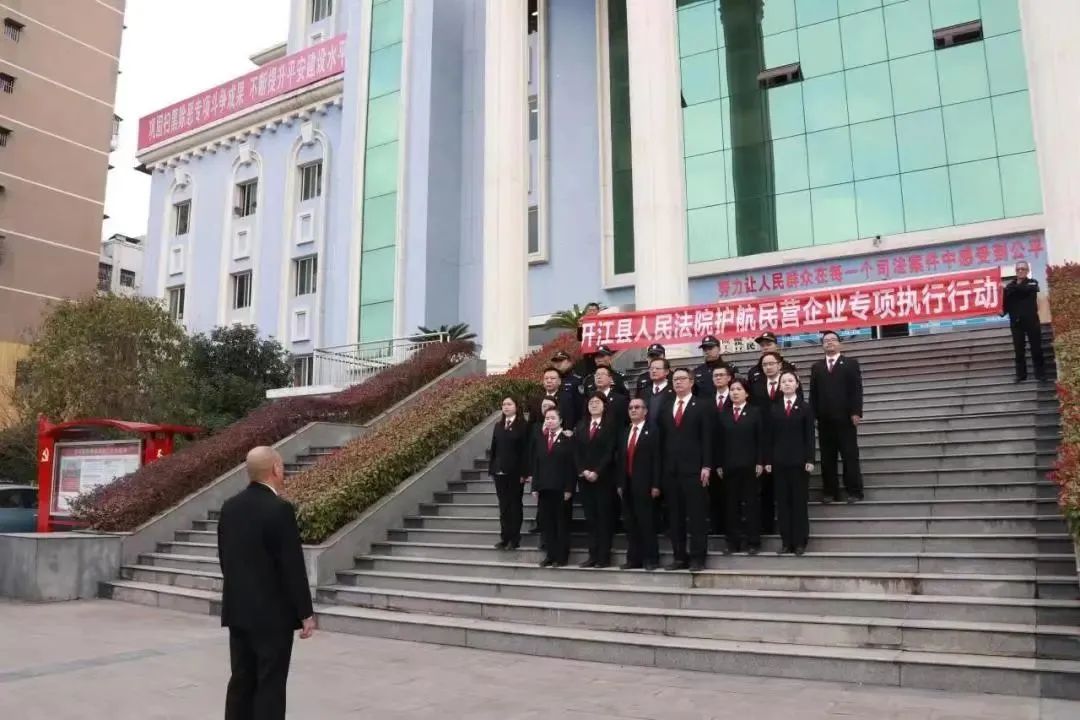 开江护航.jpg